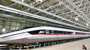 Se presentó el tren bala más rápido del mundo: puede alcanzar los 450 km/h y supera por amplio margen a sus competidores de Japón y Alemania