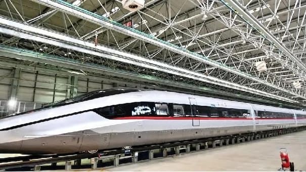 Se presentó el tren bala más rápido del mundo: puede alcanzar los 450 km/h y supera por amplio margen a sus competidores de Japón y Alemania