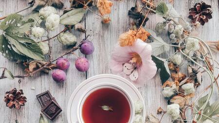 Te de hibisco. Foto: Unsplash.