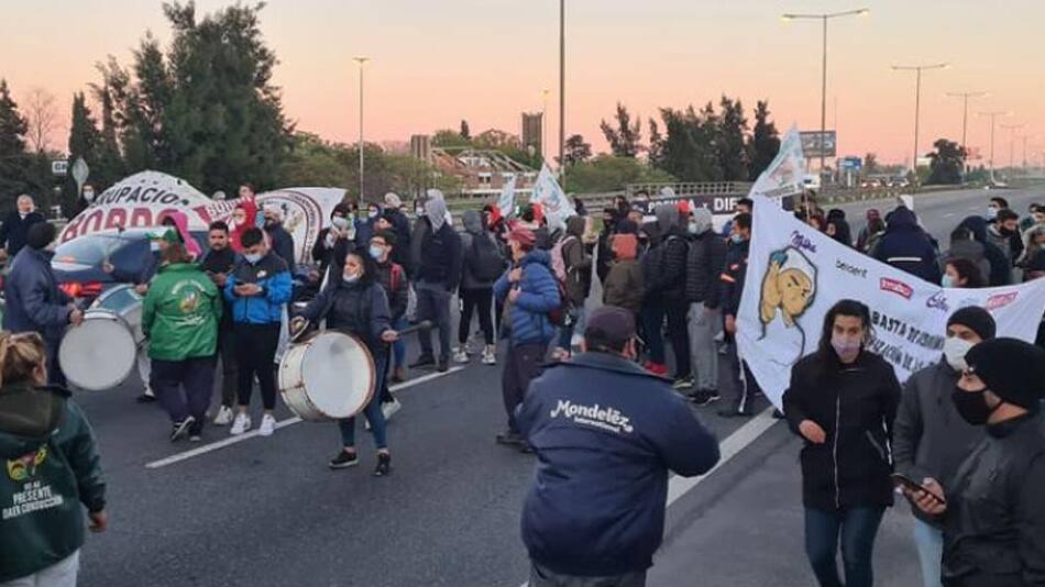 Corte por protesta en la Panamericana provocó demoras y caos de tránsito