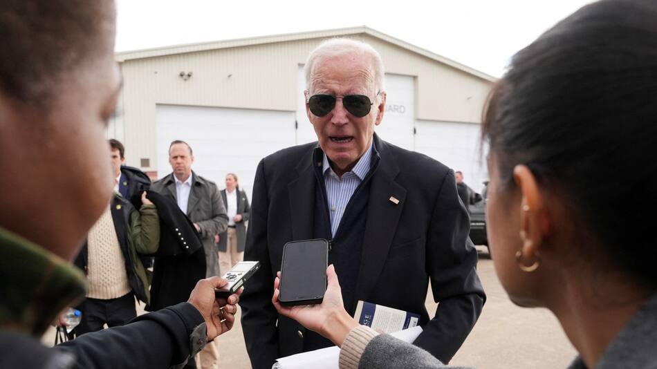 Joe Biden ante la prensa. Foto: REUTERS.