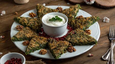 Brownies de espinaca y queso. Foto: Pexels.