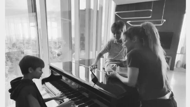 Los hijos de Shakira y Gerard Piqué debutaron en la música con la canción "The One": la reacción de la cantante