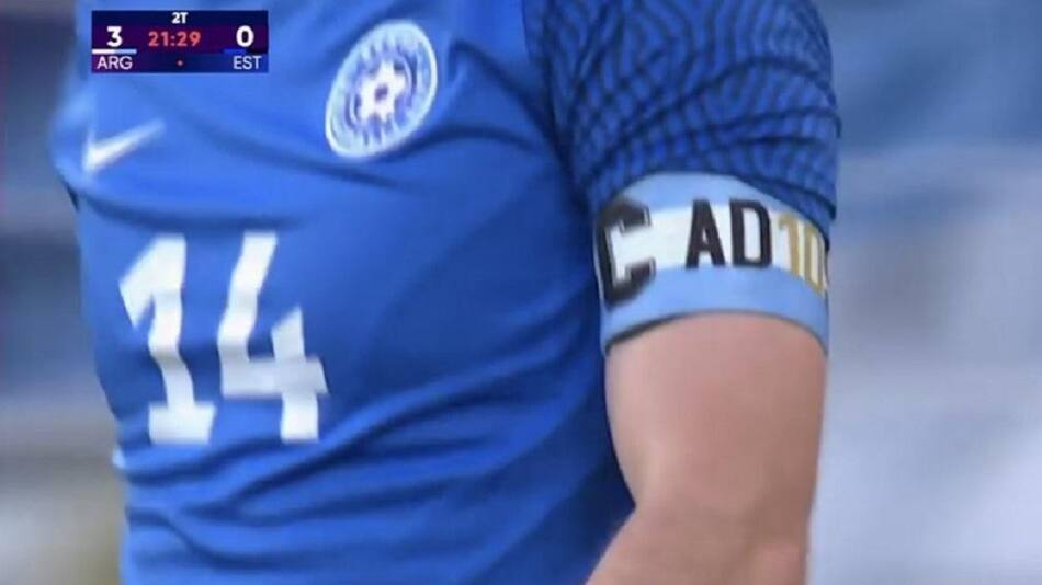 Cinta de capitán, Selección de Estonia, Diego Maradona, NA