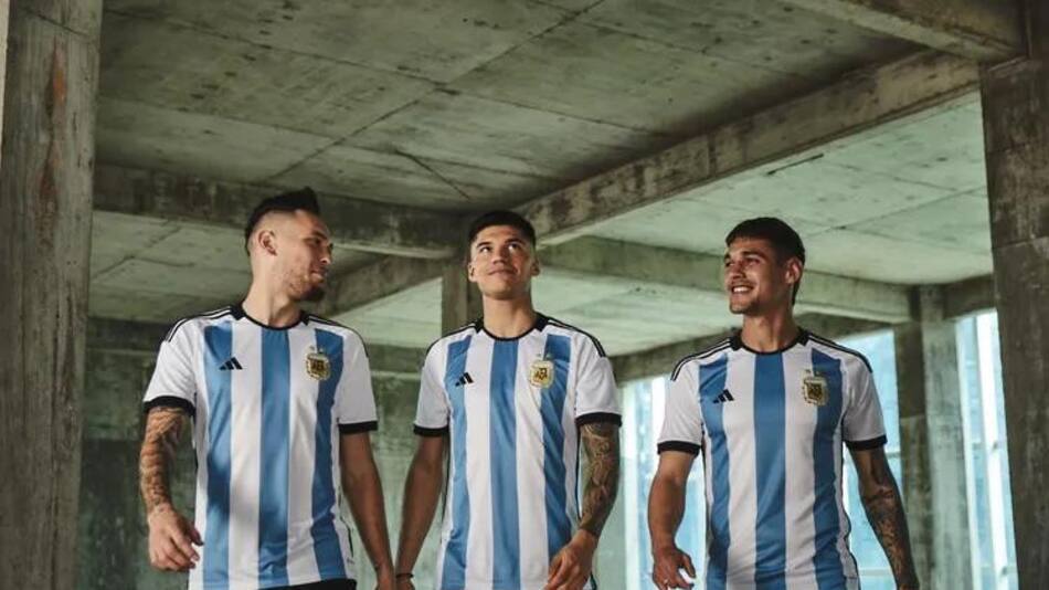 camiseta futbol argentino Foto NA