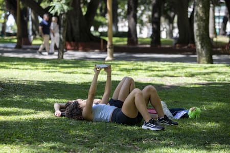 Ola de calor en Buenos Aires. Foto: NA / Damián Dopacio.