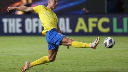 Cristiano Ronaldo con la camiseta del Al Nassr. Foto: Reuters