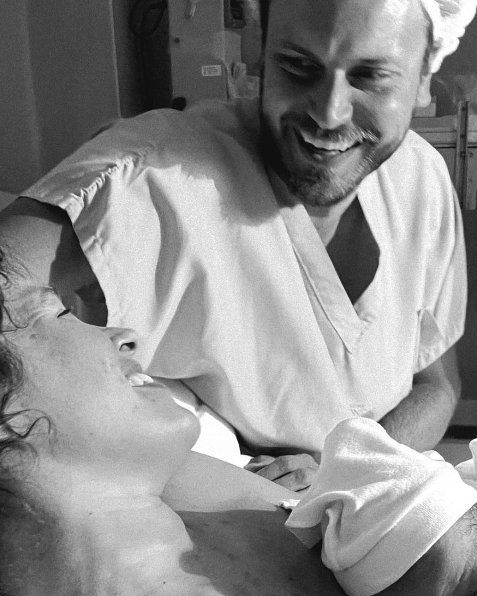 Cande Vetrano, Andrés Gil y su hijo Pino. Foto: Instagram @candelivetrano.