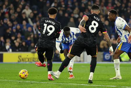 Enzo Fernández; Brighton vs Chelsea. Foto: Reuters/Ian Walton