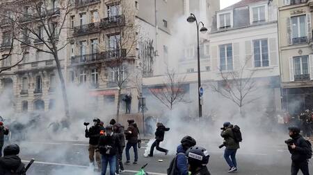 Protestas en Francia contra la reforma jubilatoria. Foto: REUTERS.