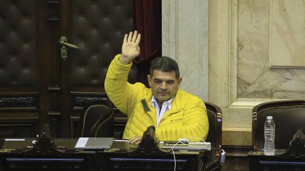 "¡Corrupto!", el reclamo de la oposición contra el diputado Olmedo