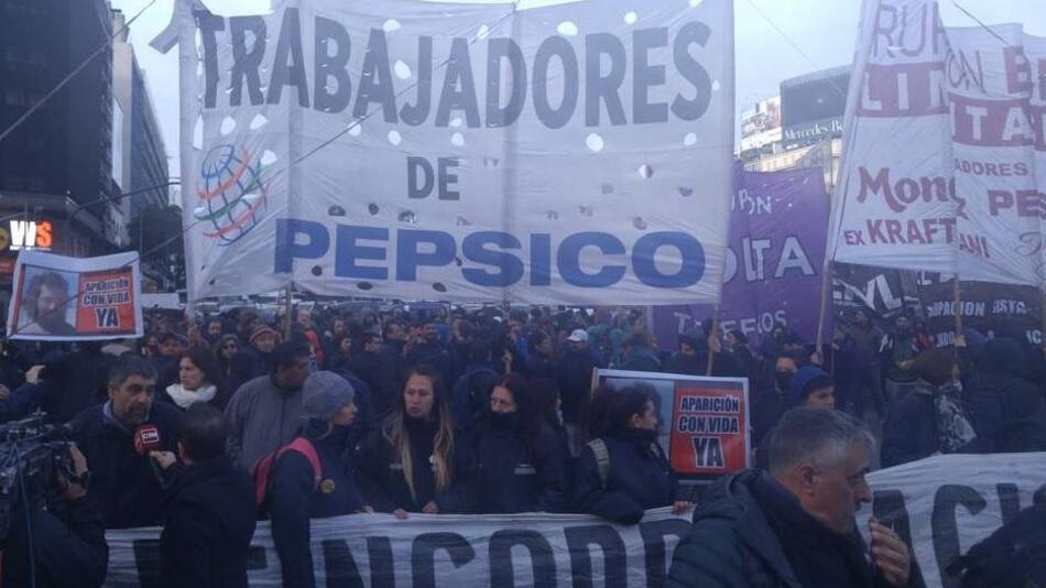 Corte de Pepsico en el Obelisco
