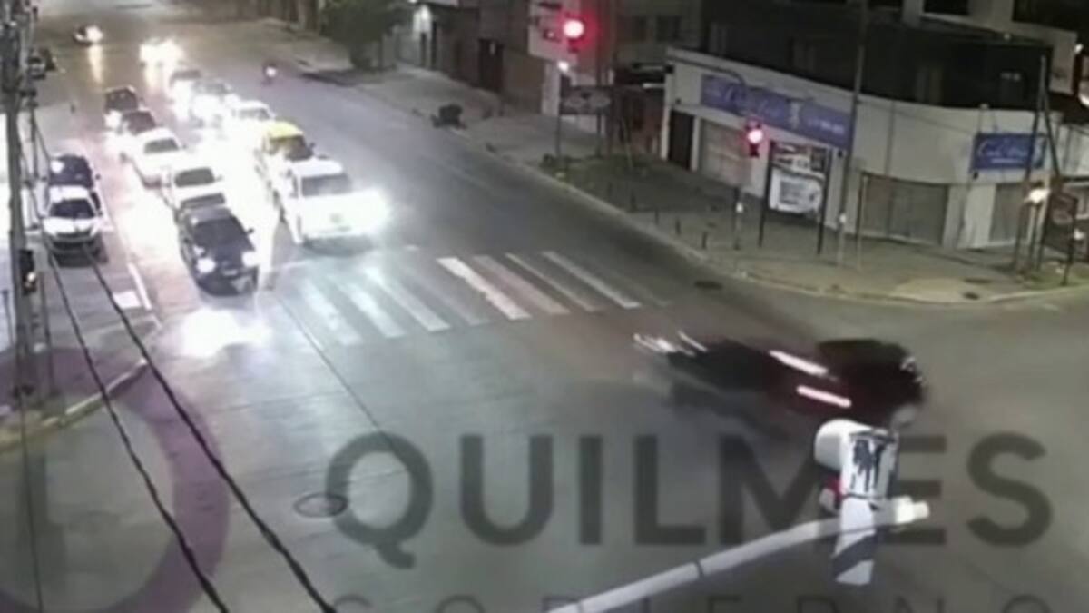 Video: así fue el violento choque en cadena entre siete autos en Quilmes