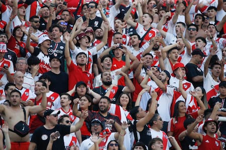 El color de los hinchas en el Superclásico. Foto: NA