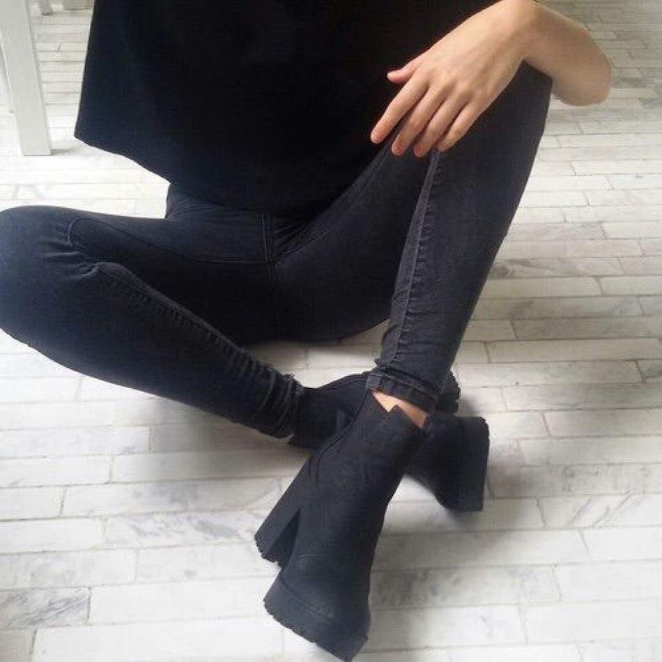 Zapatos, botas. Fuente: Pinterest