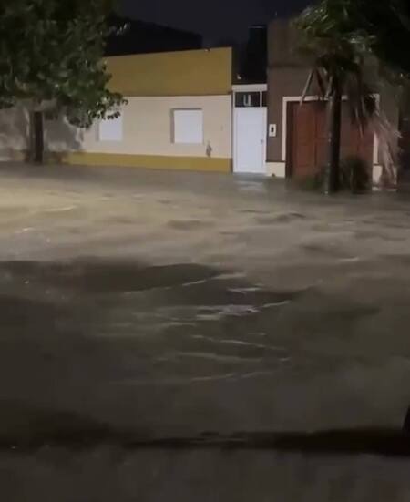 Inundaciones tras el temporal en Santa Fe. Foto: X.