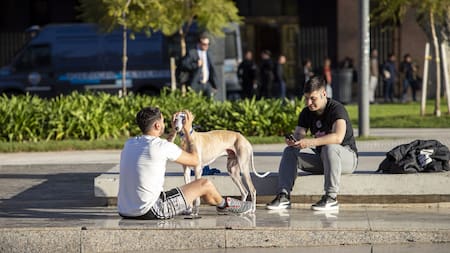 Clima primaveral, calor, verano.