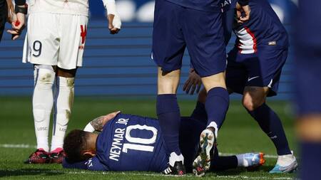 Lesión de Neymar. Foto: Reuters.