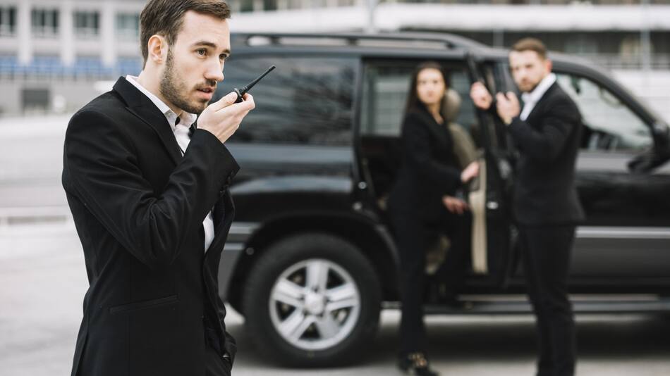 Guardaespaldas, seguridad privada. Foto: Freepik