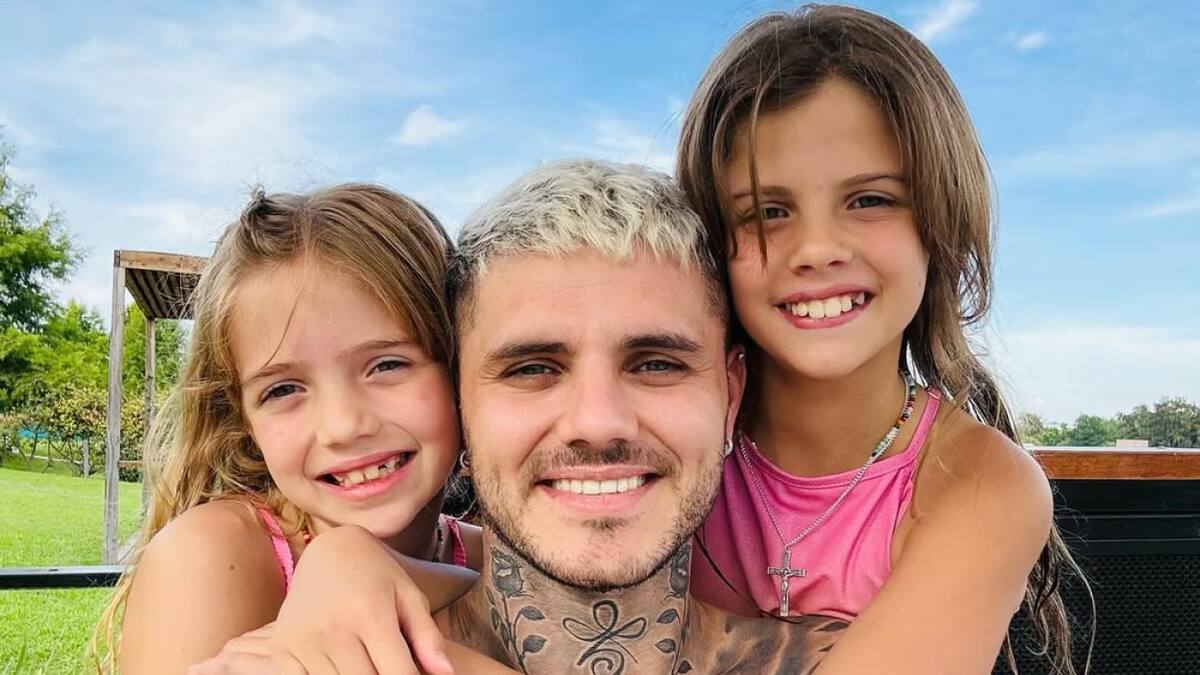 Mauro Icardi y Francesca e Isabella, sus dos hijas. Foto: Instagram.