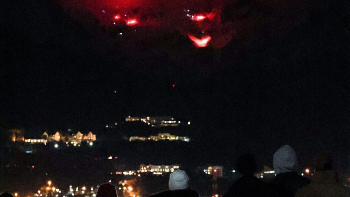30 años de la "Bajada con Antorchas" en el Cerro Martial, de Ushuaia, Tierra del Fuego.