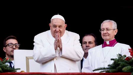 El Papa Francisco pronuncia su tradicional discurso Urbi et Orbi del día de Navidad en el Vaticano. Foto: Reuters.