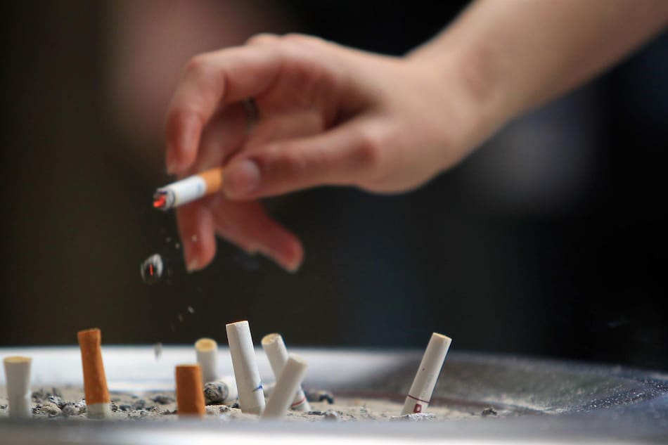 Cigarrillos, salud. Foto: EFE
