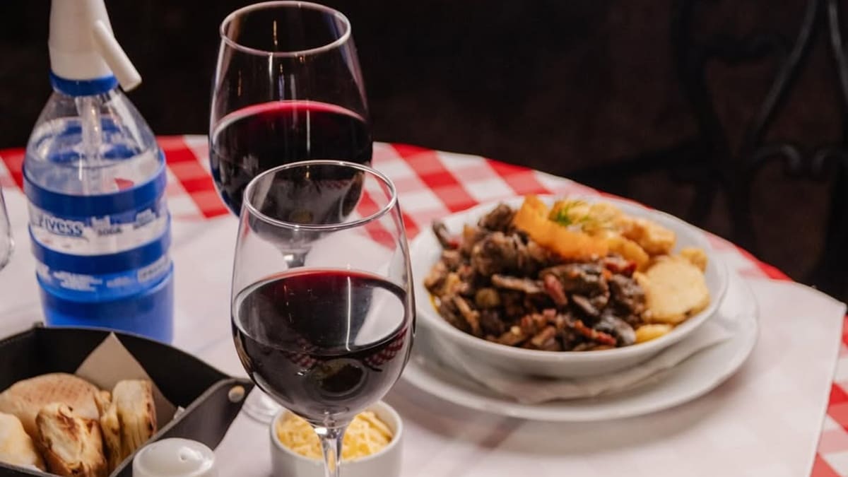 Una forma distinta de disfrutar Retiro: el restaurante que reúne buena comida con un toque cultural