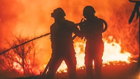 Incendio en Capilla del Monte. Fuente: Instagram /@charliparrilla