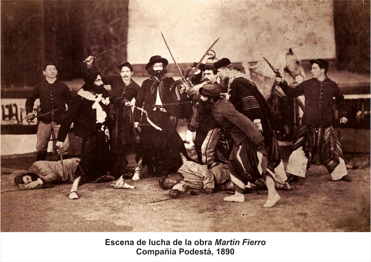 Martín Fierro; circo; espectáculos teatrales.