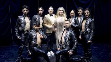 El público aplaude de pie a Fátima Florez y consagra como revelación a Pampas Bravas en Carlos Paz