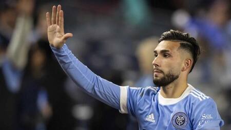 Valentín Castellanos, mercado de pases