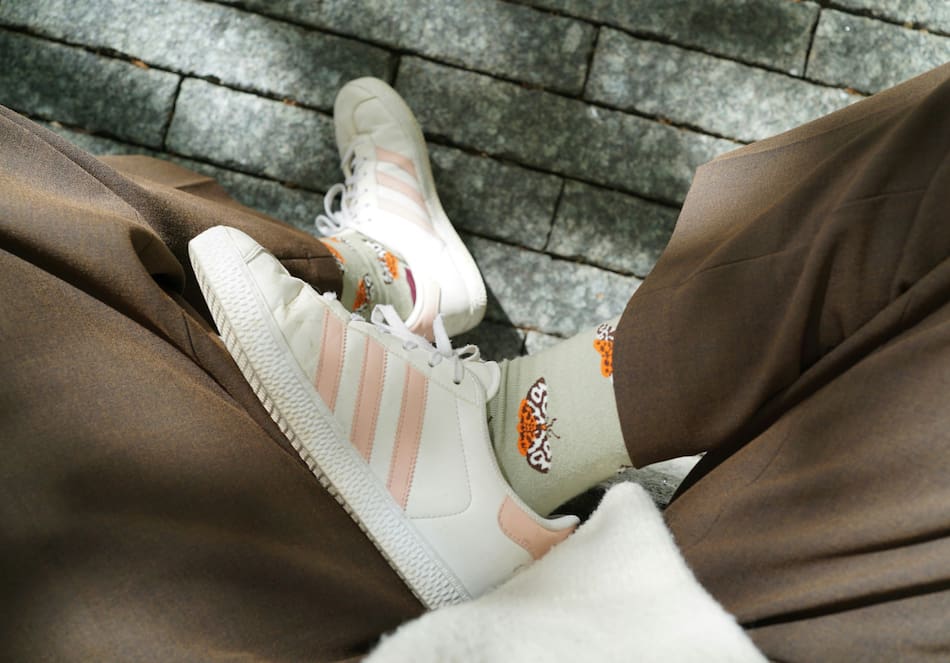 Moda, ropa marrón. Fuente: Unsplash