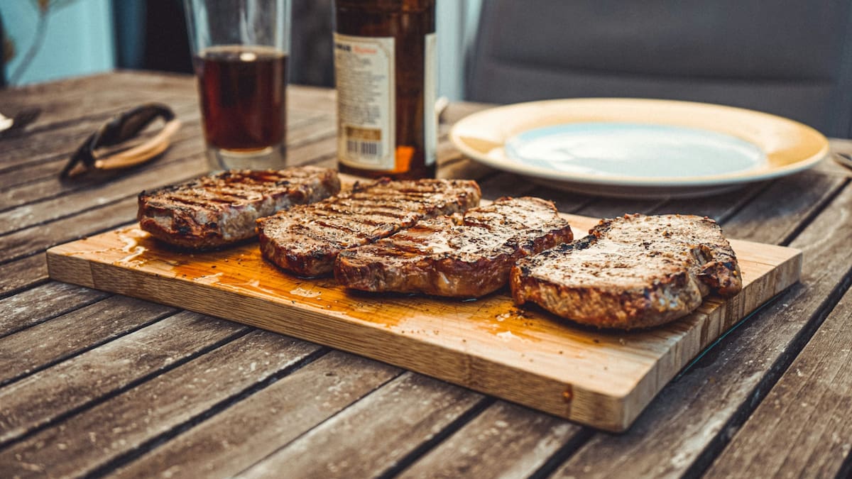 El corte de carne barato ideal para hacer a la parrilla. Foto Unsplash