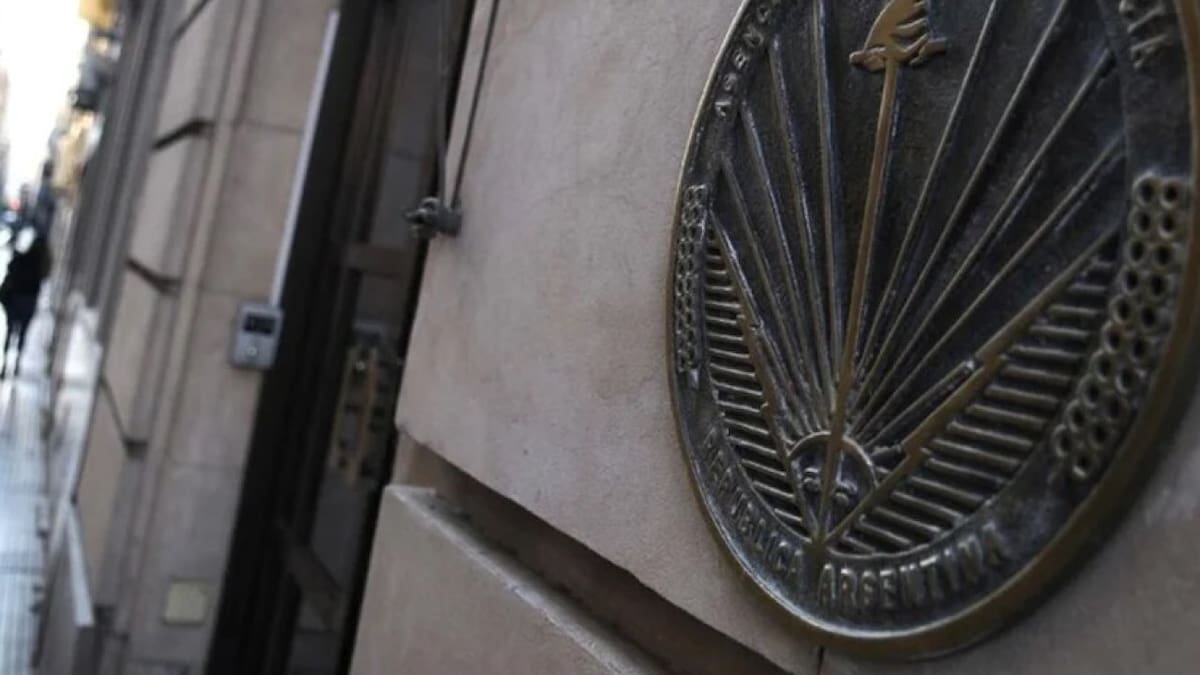 El Gobierno disuelve la AFI y vuelve la SIDE: cómo queda organizada la Inteligencia del Estado