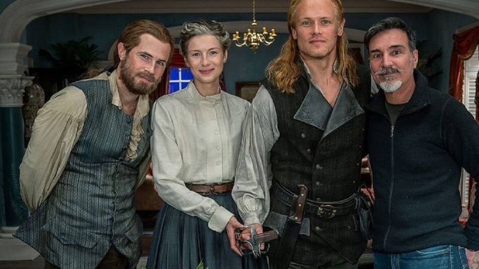 David Berry, Caitriona Balfe, Sam Heughan y Matthew B. Roberts. Foto Instagram @entertainmentweekly