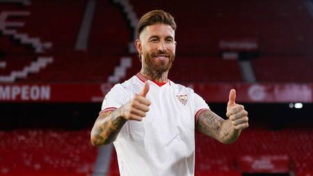 Sergio Ramos llegando a Sevilla. Foto: EFE