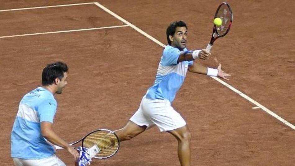 Horacio Zeballos y Machi González en dobles de Copa Davis