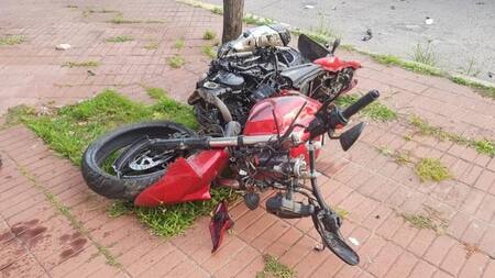 Moto del choque contra patrullero que dejó