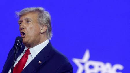 Trump habla hacia sus seguidores. Foto: Reuters.