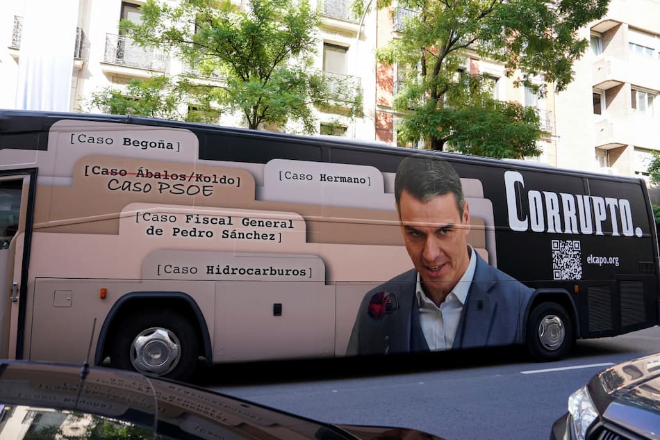 Protestas contra Pedro Sánchez en España. Foto: REUTERS/Ana Beltran