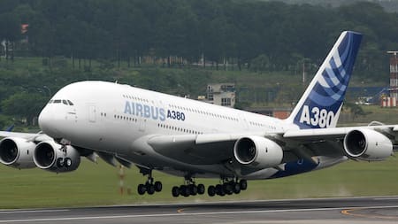 Airbus revisó a la baja sus previsiones para 2024 y sus acciones sufrieron una fuerte caída