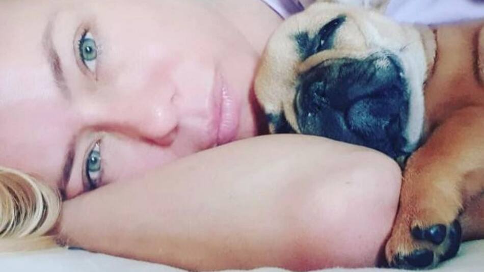 Nicole Neumann con su perrita. Foto: Instagram/nikitaneumannoficial
