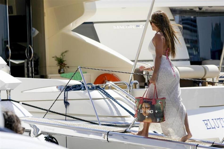 Vacaciones de Messi en Ibiza - Antonela Roccuzzo