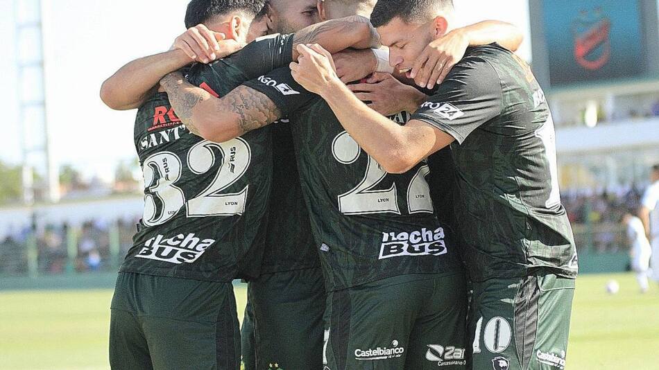 Defensa y Justicia-Atlético Tucumán. Foto: Twitter @ClubDefensayJus.