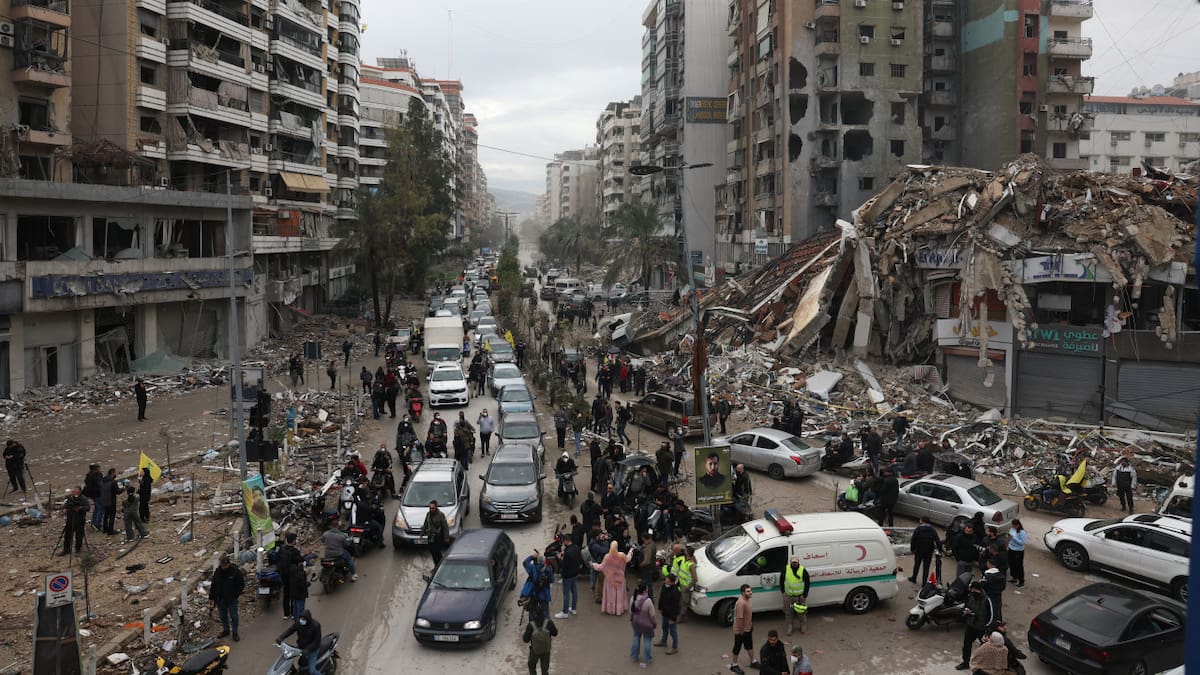 Personas regresan a sus hogares en el Líbano tras tregua entre Israel y Hezbollah. Foto: Reuters.