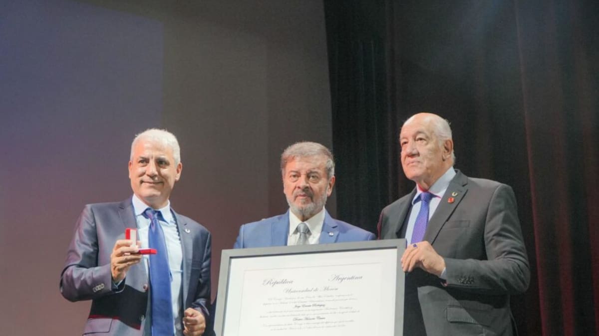 La Universidad de Morón le entregó el título "Doctor Honoris Causa" al juez federal Jorge Rodríguez.