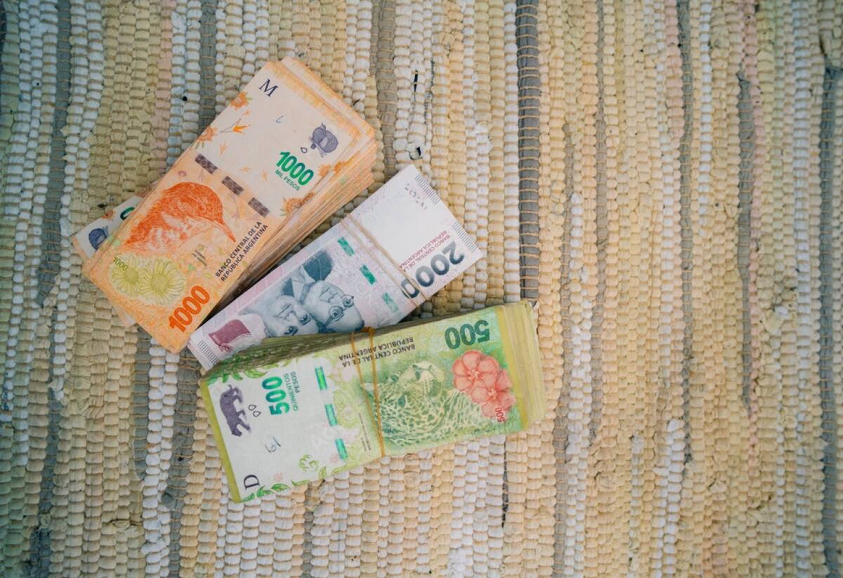 Billetes argentinos. Foto: Adobe Stock