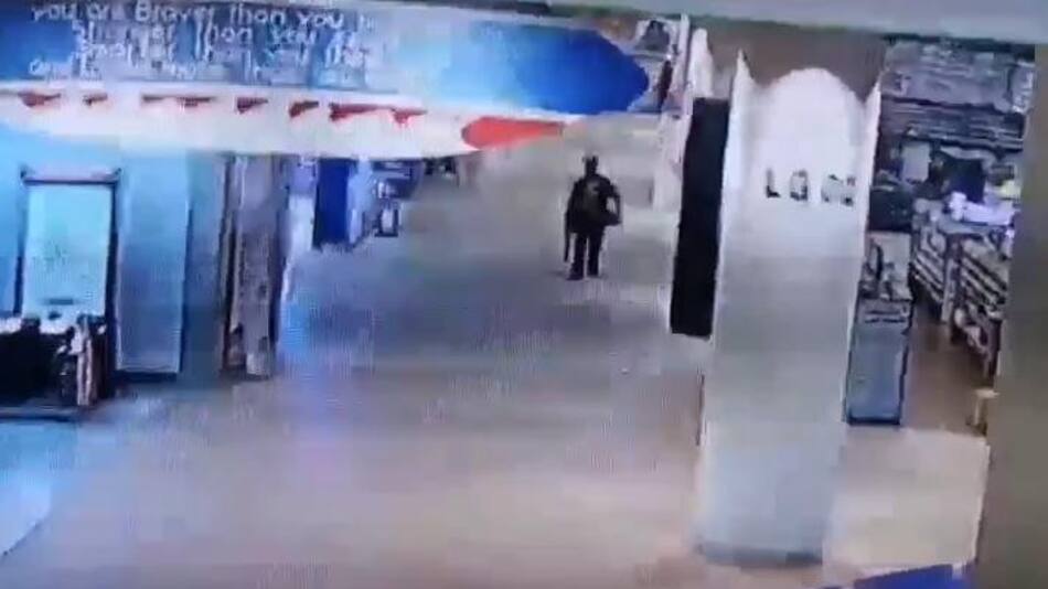 Tiroteo en Tailandia: así entró al shopping el soldado