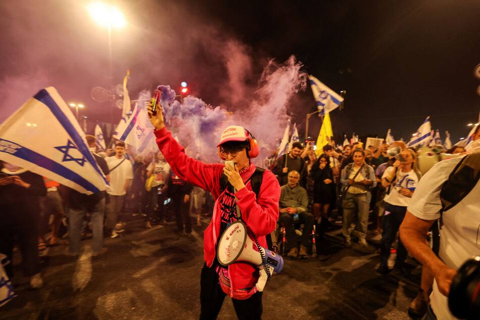 Protesta en la Knéset israelí de familiares de rehenes. Foto: Reuters.